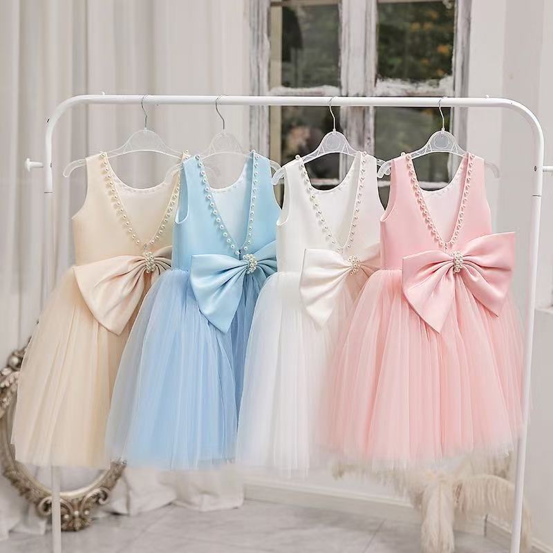Make every moment magical with this enchanting girls’ tulle party dress