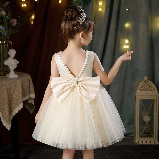 Make every moment magical with this enchanting girls’ tulle party dress