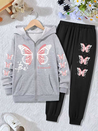 Let her style take flight with this adorable Butterfly “Be Yourself” 2-Piece Outfit Set 🦋✨