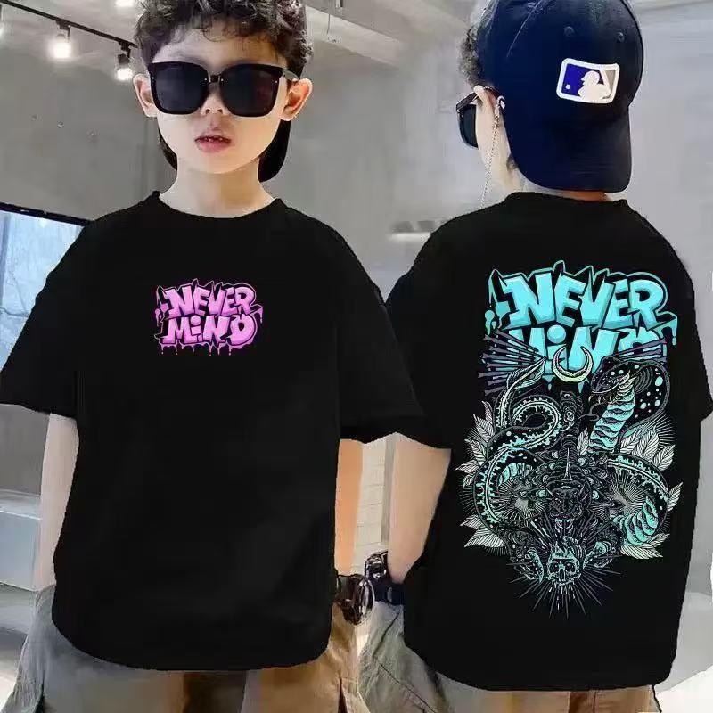 Black Graphic Streetwear T-Shirt – “Never Mind”