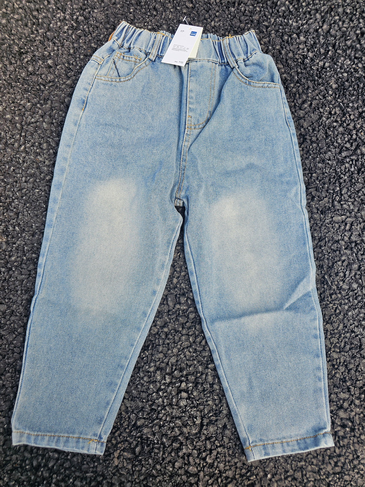Trendy Kids Light Wash Denim Jeans – Comfy & Cool Everyday Style